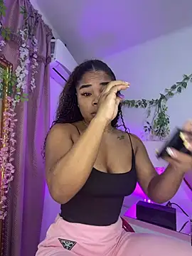 NahiaraReina online show from 07-10-26, 03:01