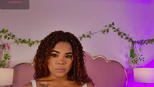 NahiaraReina online show from 07-20-26, 01:46