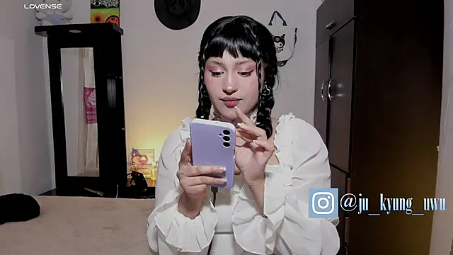 Ju Kyung online show from 01-16-25, 04:38