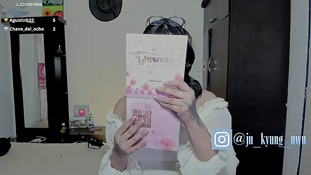 Ju Kyung online show from 01-21-25, 09:35