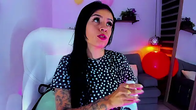 yenny garcia online show from 11-04-25, 06:11