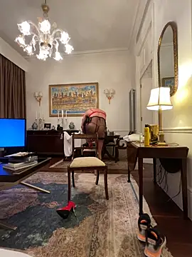 Snapshot of francaFerrariRoma chatting on 02-22-25, 12:05 francaFerrariRoma online show from 02-22-25, 12:05