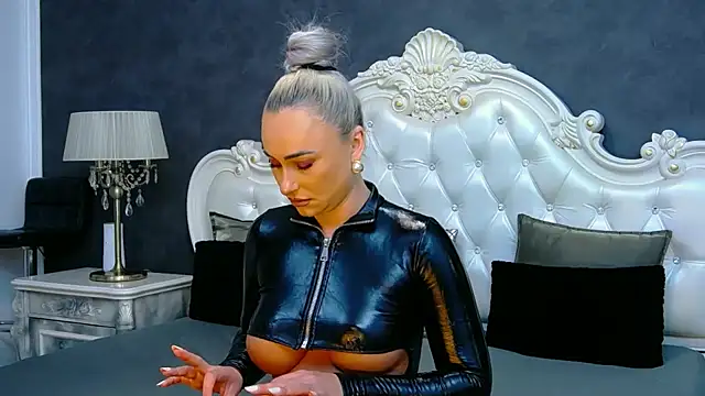 Ema Boom online show from 01-30-25, 07:18