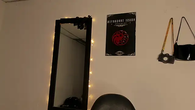 AnnikaMerliahh  online show from 02-20-26, 12:51