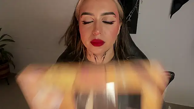 AnnikaMerliahh  online show from 01-18-26, 01:58