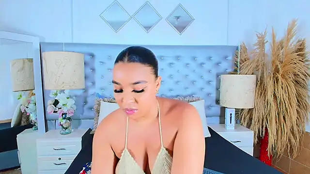 EileenBenzon online show from 02-19-26, 04:04