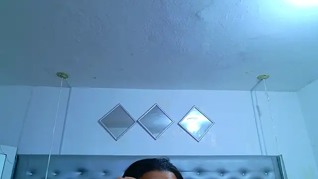 Snapshot of EileenBenzon chatting on 04-28-26, 03:44 EileenBenzon online show from 04-28-26, 03:44