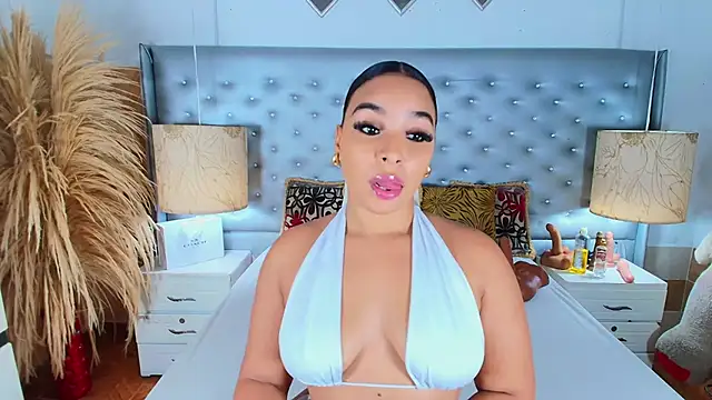 Snapshot of EileenBenzon chatting on 03-12-25, 03:46 EileenBenzon online show from 03-12-25, 03:46