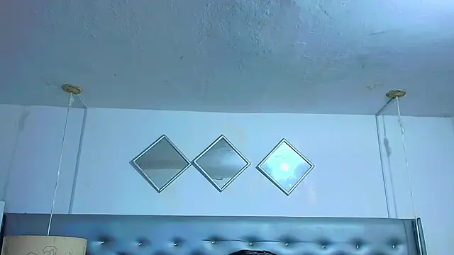 EileenBenzon online show from 03-26-26, 03:32