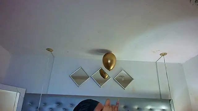 EileenBenzon online show from 04-09-26, 03:30