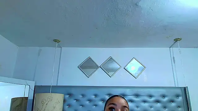 EileenBenzon online show from 02-25-26, 04:23