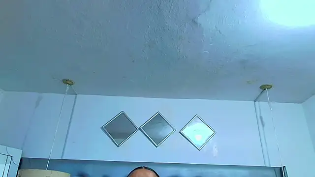 EileenBenzon online show from 03-25-26, 02:27