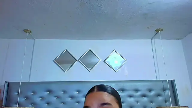 EileenBenzon online show from 12-01-25, 04:41