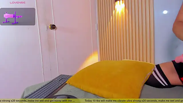 Snapshot of Lil_eva2 chatting on 09-11-25, 07:25 Lil eva2 online show from 09-11-25, 07:25