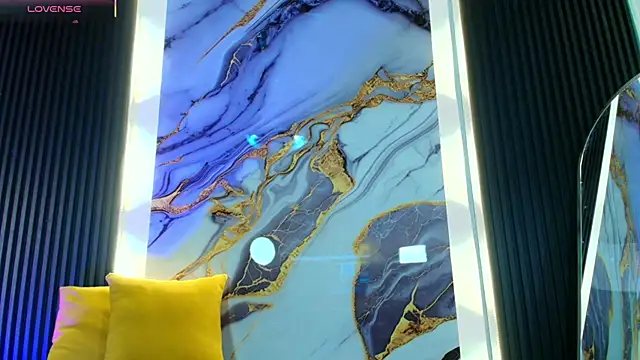 Lil eva2 online show from 12-17-25, 07:30