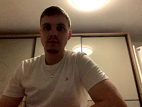 Snapshot of neilho1 chatting on 09-09-25, 06:06 neilho1 online show from 09-09-25, 06:06