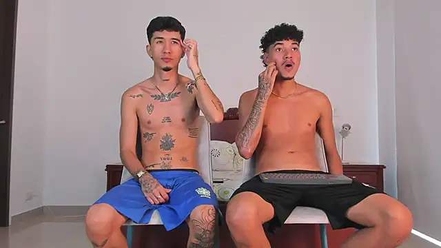 Snapshot of Ian_and_Noah chatting on 09-15-25, 09:26 Ian and Noah online show from 09-15-25, 09:26