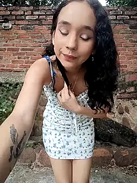 sweet outdoor charm online show from 02-22-26, 07:48