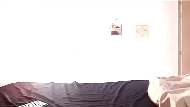 cherrydelioncourt online show from 04-07-26, 05:15