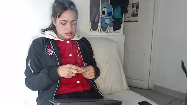 skinny sweet2411 online show from 10-04-25, 11:39