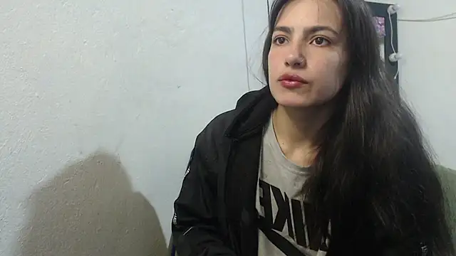 Snapshot of skinny_sweet2411 chatting on 06-05-26, 04:06 skinny sweet2411 online show from 06-05-26, 04:06