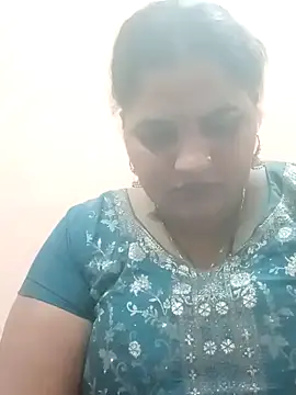 Snapshot of seemi_bhabhi chatting on 03-15-25, 03:48 seemi bhabhi online show from 03-15-25, 03:48