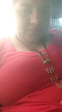 Snapshot of seemi_bhabhi chatting on 03-10-25, 04:07 seemi bhabhi online show from 03-10-25, 04:07