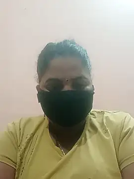 Snapshot of seemi_bhabhi chatting on 03-17-25, 10:19 seemi bhabhi online show from 03-17-25, 10:19