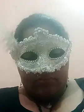 Snapshot of seemi_bhabhi chatting on 03-05-25, 05:08 seemi bhabhi online show from 03-05-25, 05:08