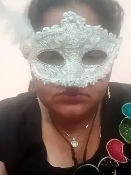 Snapshot of seemi_bhabhi chatting on 03-06-25, 02:30 seemi bhabhi online show from 03-06-25, 02:30