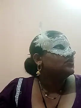 Snapshot of seemi_bhabhi chatting on 03-06-25, 04:17 seemi bhabhi online show from 03-06-25, 04:17