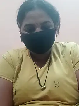 Snapshot of seemi_bhabhi chatting on 03-15-25, 08:32 seemi bhabhi online show from 03-15-25, 08:32