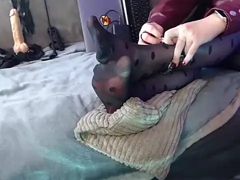 GoddessMonicaNylon online show from 12-05-25, 07:01