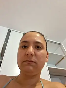 Snapshot of Nell-X chatting on 06-18-26, 11:15 Nell-X online show from 06-18-26, 11:15