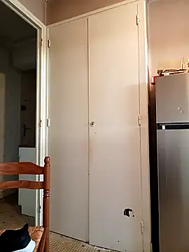 Nell-X online show from 10-23-25, 07:40