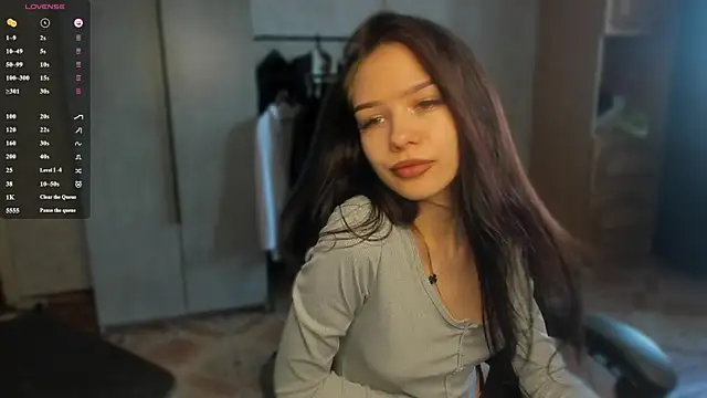 SweetyDeviliya online show from 06-18-26, 04:00