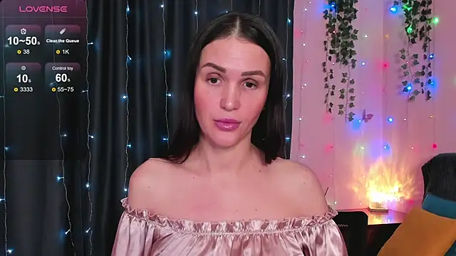 cross the line online show from 11-26-25, 12:05