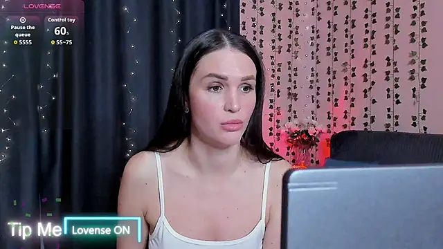 Snapshot of cross_the_line chatting on 02-24-26, 05:52 cross the line online show from 02-24-26, 05:52