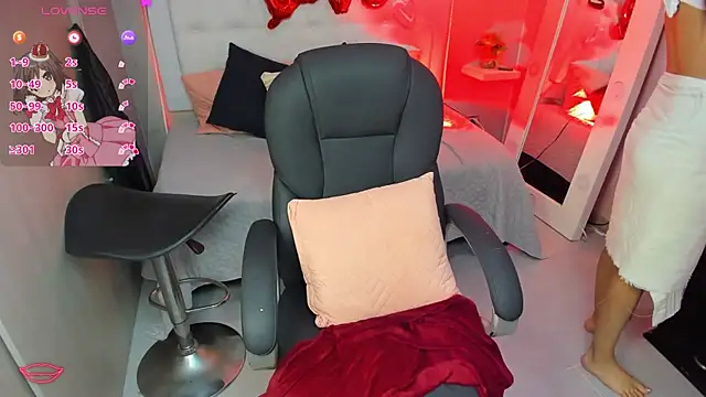 Snapshot of EMALINDA__HILSS chatting on 02-19-25, 04:00 EMALINDA HILSS online show from 02-19-25, 04:00