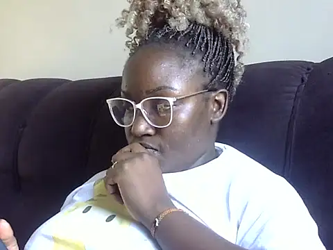 Chichii- online show from 12-15-25, 02:12