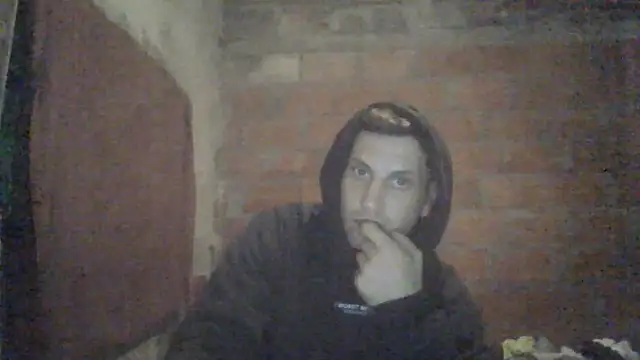 Snapshot of elsaiya chatting on 09-21-25, 11:54 elsaiya online show from 09-21-25, 11:54