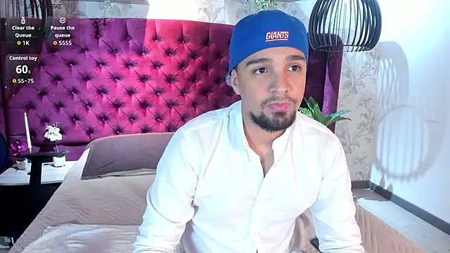 Edward max online show from 11-18-25, 03:21