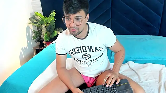 Edward max online show from 04-09-26, 03:52