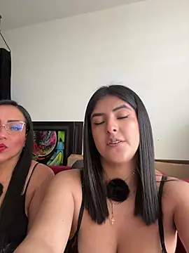 Snapshot of kim_zaratte chatting on 05-26-26, 03:10 kim zaratte online show from 05-26-26, 03:10