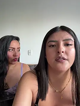 Snapshot of kim_zaratte chatting on 05-18-26, 02:11 kim zaratte online show from 05-18-26, 02:11
