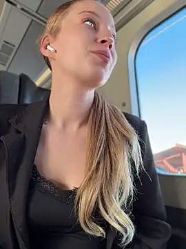 Hr Frk Olsen online show from 04-22-26, 06:31