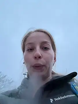 Hr Frk Olsen online show from 02-22-26, 04:41