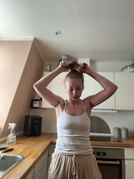 Hr Frk Olsen online show from 04-18-26, 09:22