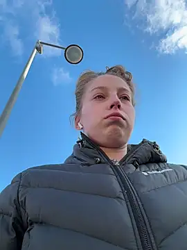 Hr Frk Olsen online show from 02-18-26, 08:22