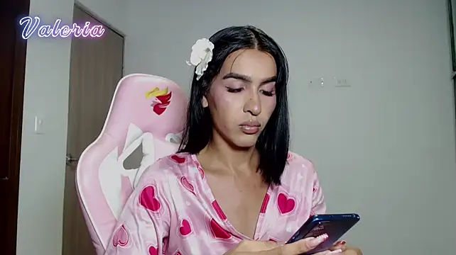 Snapshot of liissa_0 chatting on 07-05-26, 01:43 liissa 0 online show from 07-05-26, 01:43